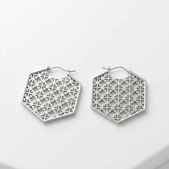 Hexagon Filigree Cutwork Hoop Earrings – Clover Lattice Silver & Gold | Anti-Tarnish Korean Jewellery | Sajna Sawarnaa